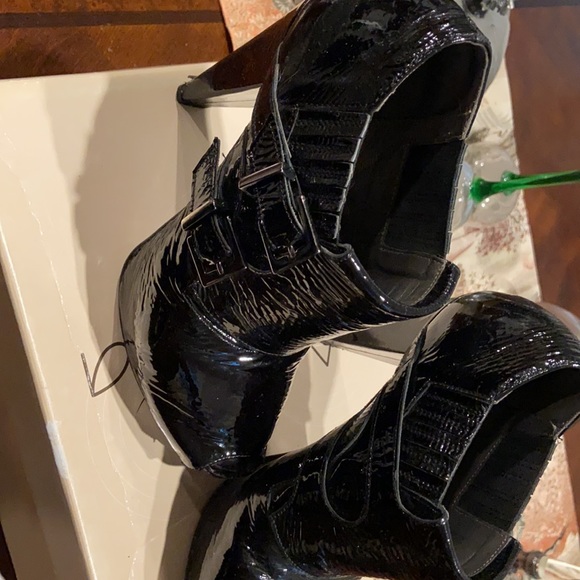 Platform booties - Picture 2 of 5